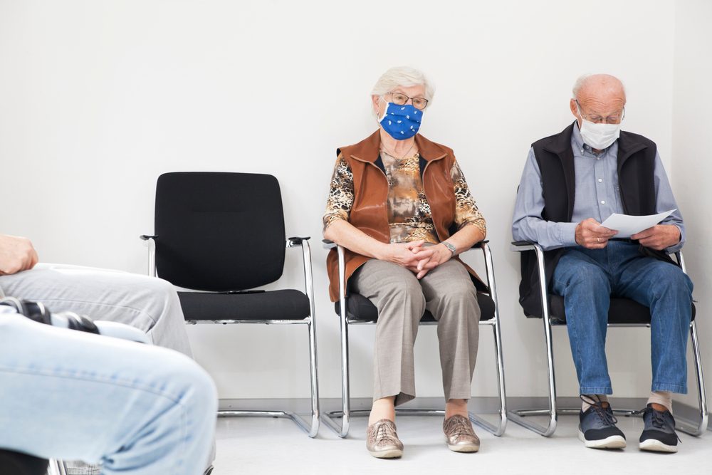 ældre med maske