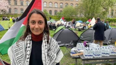 Olivia Zart udtaler sig om teltlejren
