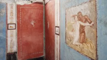 Et lille hus i Pompeji med afbildninger af erotiske scener