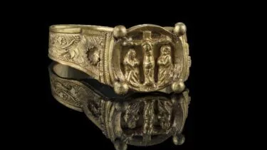 Ring på 500 år fundet ved Hillerød
