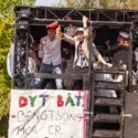 Unge på studentervogn i Roskilde, Danmark
