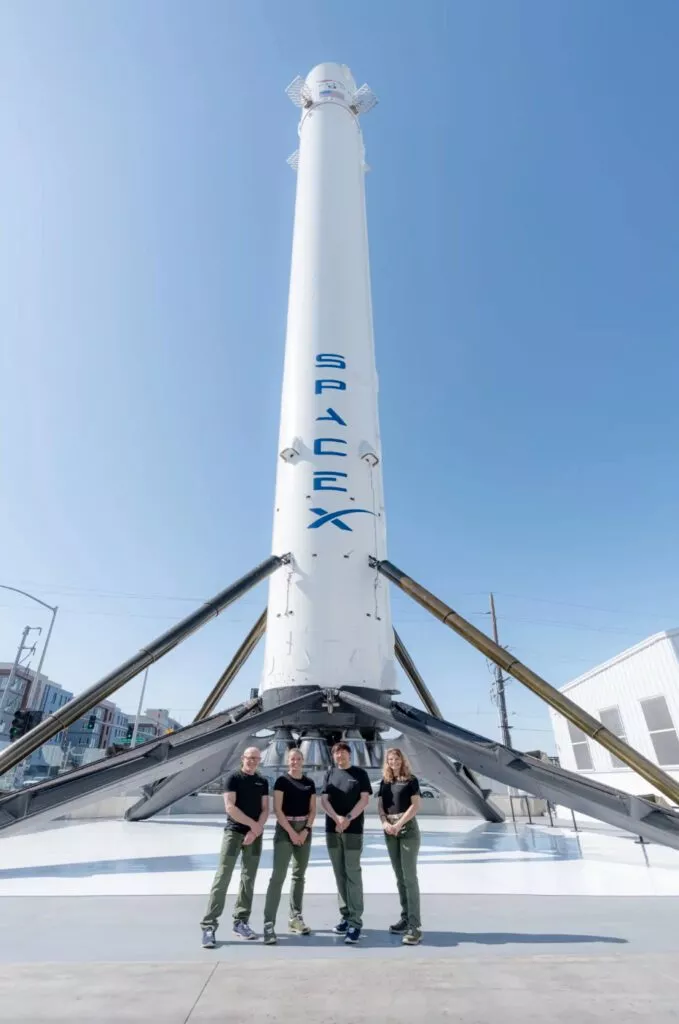 Rumfartøjet fra SpaceX skal fragte de kommende astronauter ud i rummet.