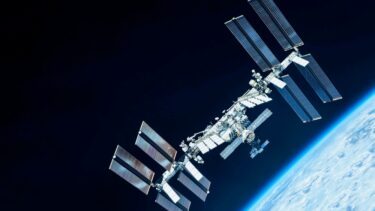 Er den internationale rumstation (ISS) ved at blive for gammel? (Illustration med brug af billeder fra NASA: Shutterstock)