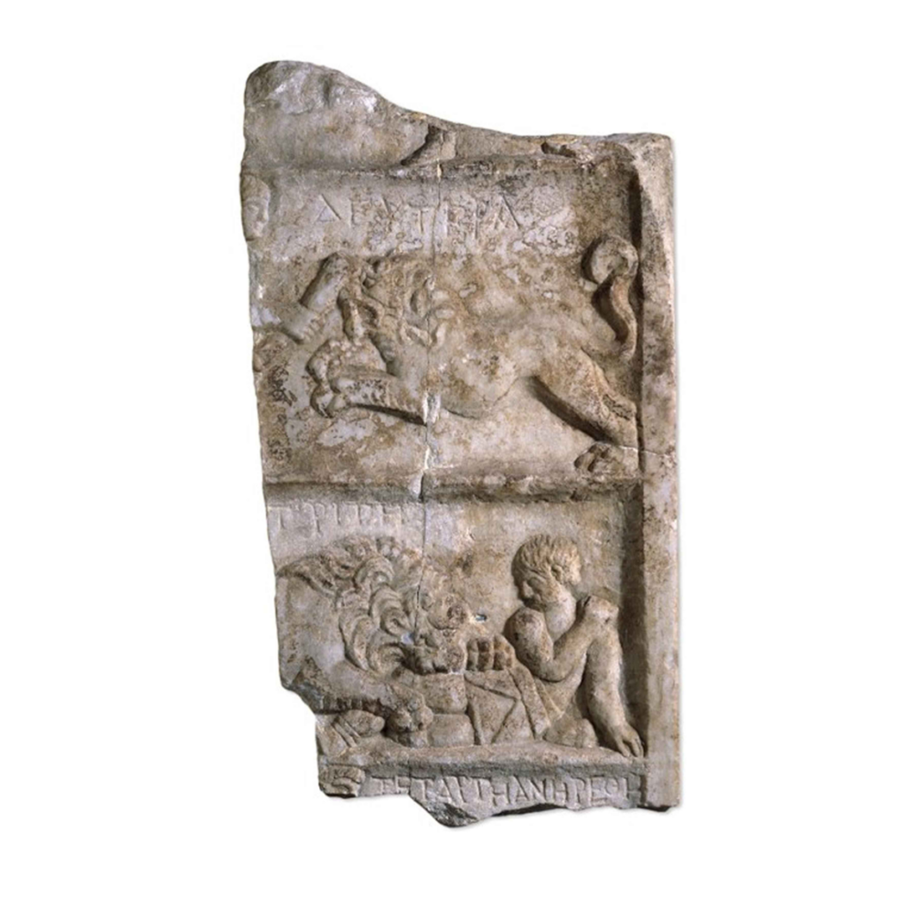 Marmorplade med illustration af gladiator, der taber kampen til en løve.