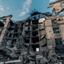 En ødelagt bygning i Ukraine. Bygningen er ødelagt under den nuværende krig mellem Rusland og Ukraine.