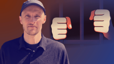 David Sausdal i collage med illustration af hænder, der holder i fængselstremmer