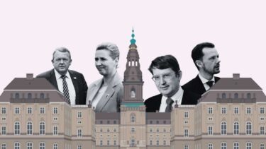 sløret foto af christiansborg, mette frederiksen, lars løkke, peter hummelgaard og troels lund poulsen