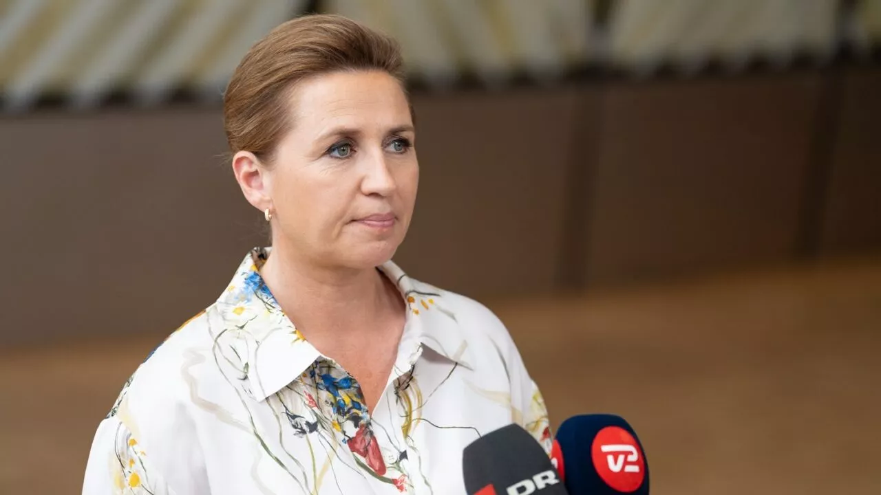 Mette Frederiksen ses her på billedet til et pressemøde i 2024.