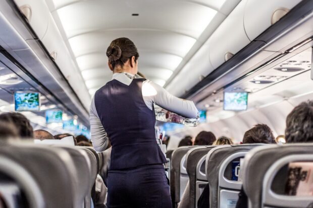 Stewardesser og piloter dør oftere af strålingskræft, viser forskning i 500 erhverv