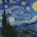 I Vincent van Goghs maleri Den stjerneklare nat ses et mørkt cypres-træ i forgrunden, en hvirvlende blå nattehimmel med lysende stjerner og en halvmåne samt en lille landsby nedenfor.